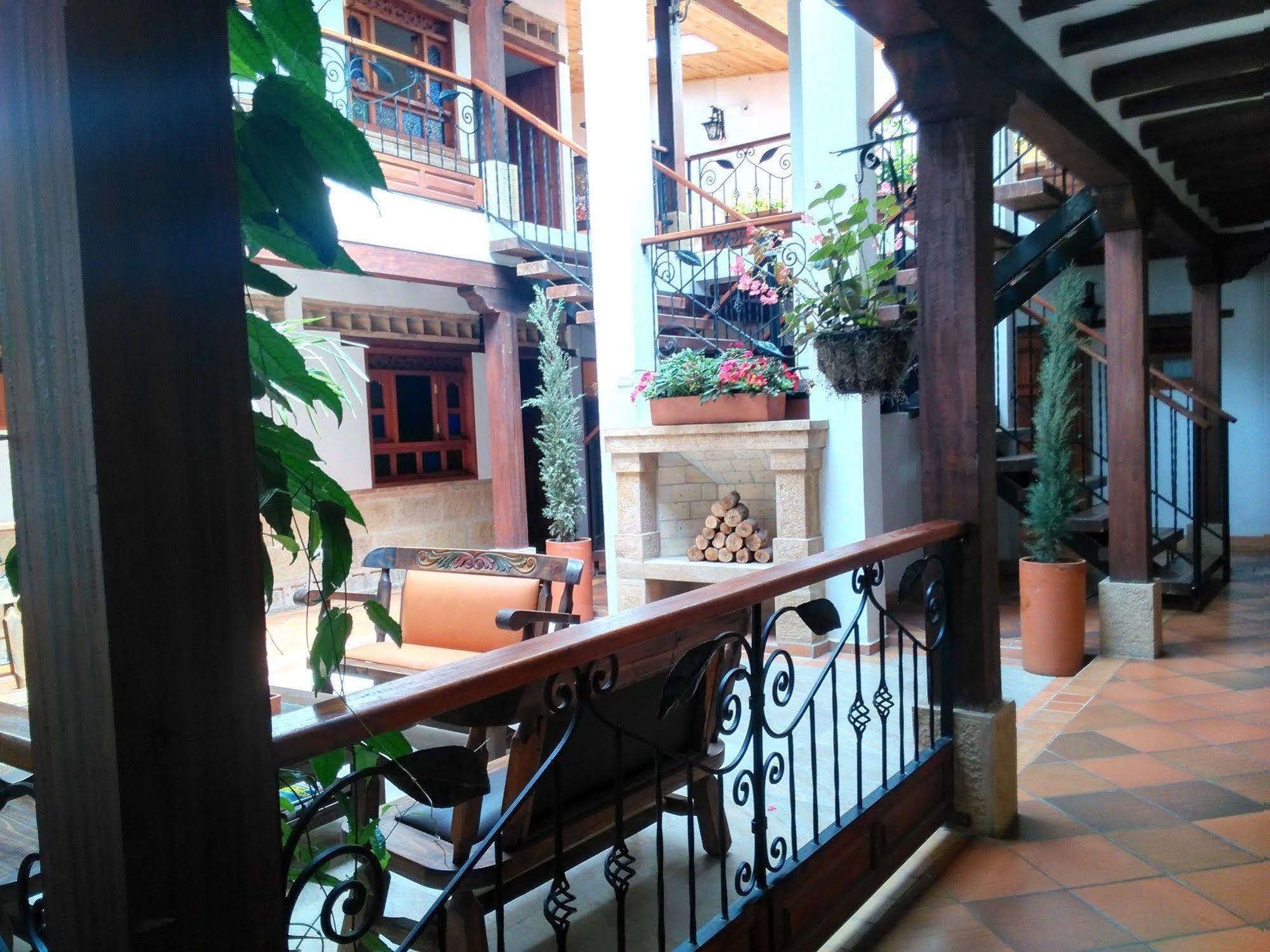 Hotel Jardines De La Villa บียาเดเลย์บา ภายนอก รูปภาพ